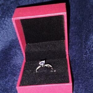 Dazzling Silver Ring with Clear Gemstone